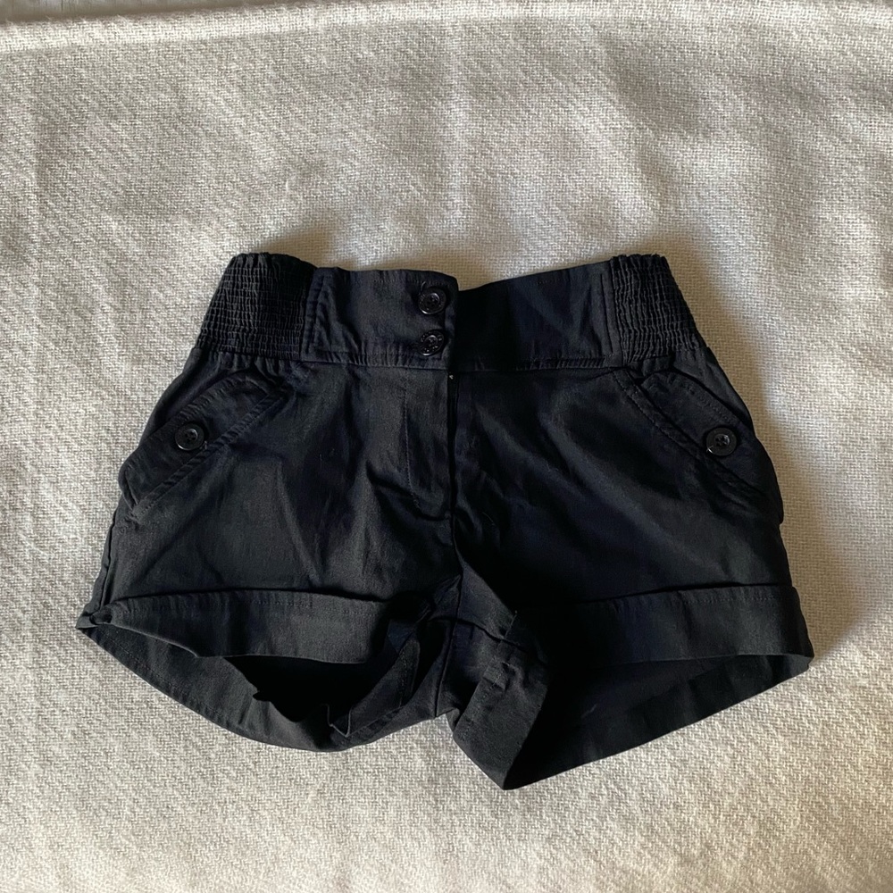 Ponnytail USA Shorts. Size: Medium. Color: Black.